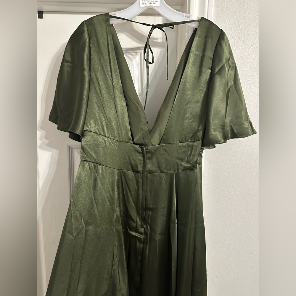 David’s Bridal Charmeuse Flutter-Sleeve A-Line Dress Martini Olive NWT - Picture 5 of 9